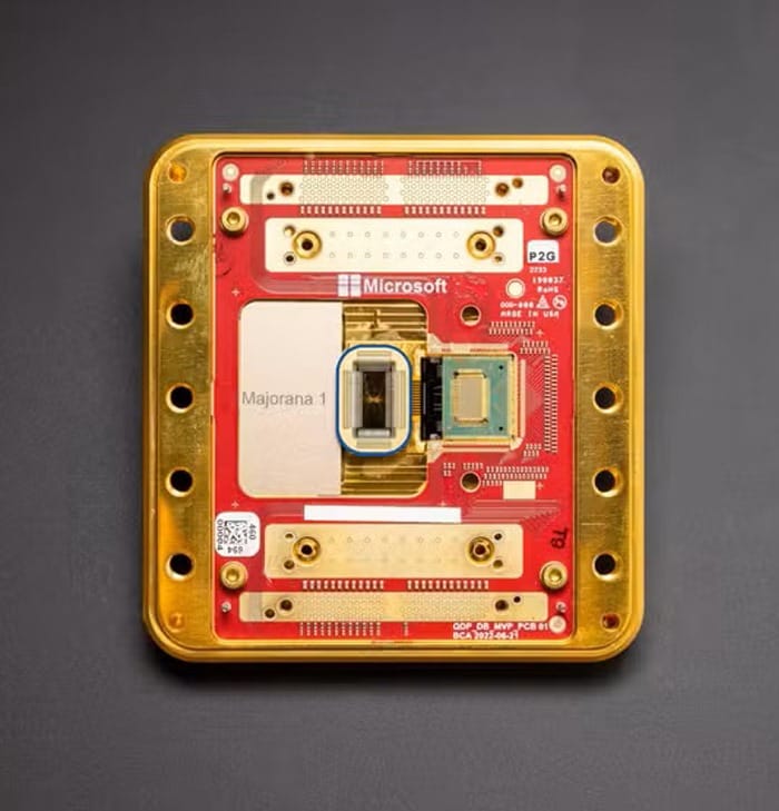 Majorana 1, primeiro chip quântico do mundo a utilizar de forma concreta os supercondutores topológicos.